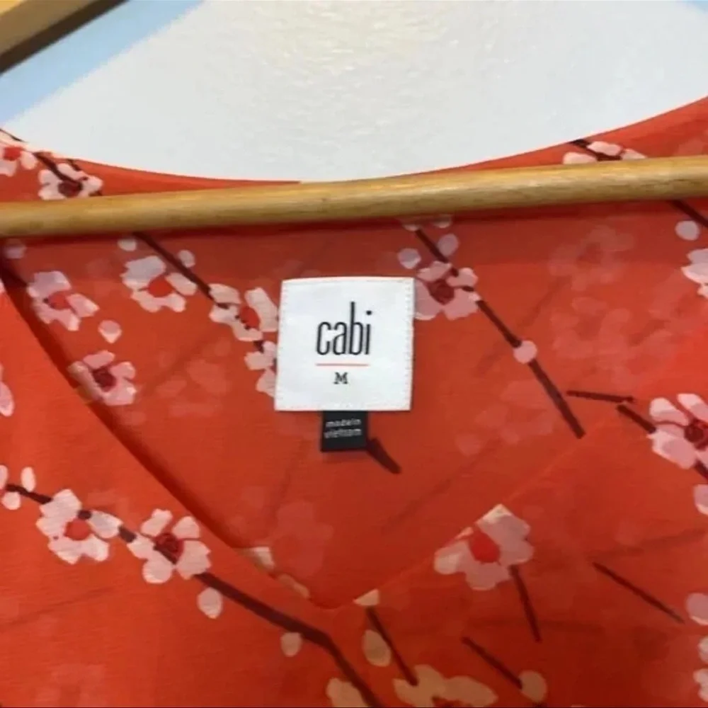 Cabi cherry blossom blouse #5712 size Medium - Picture 5 of 7